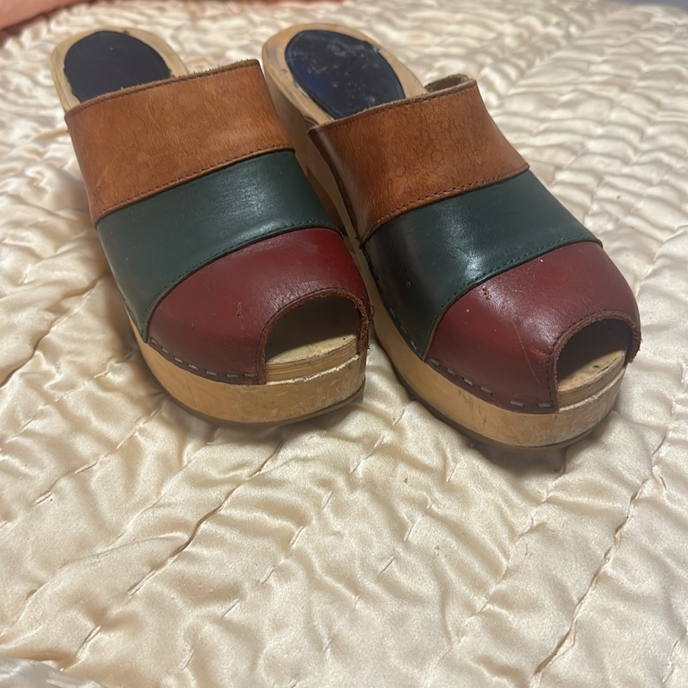 SWEDISH HASBEENS PLATFORM CLOGS SZ 38